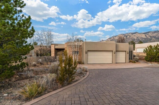 Building Photo - 13415 Pino Ridge Pl NE