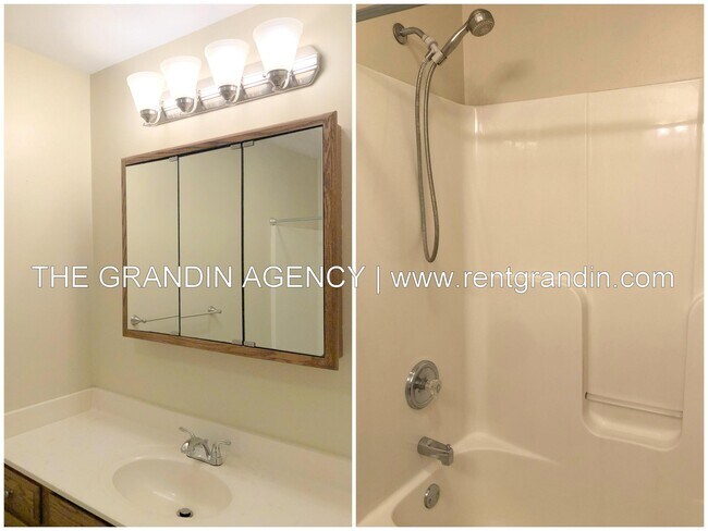 Building Photo - 1811 Meadows Ct