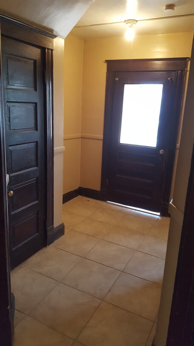 Building Photo - 459 9th St