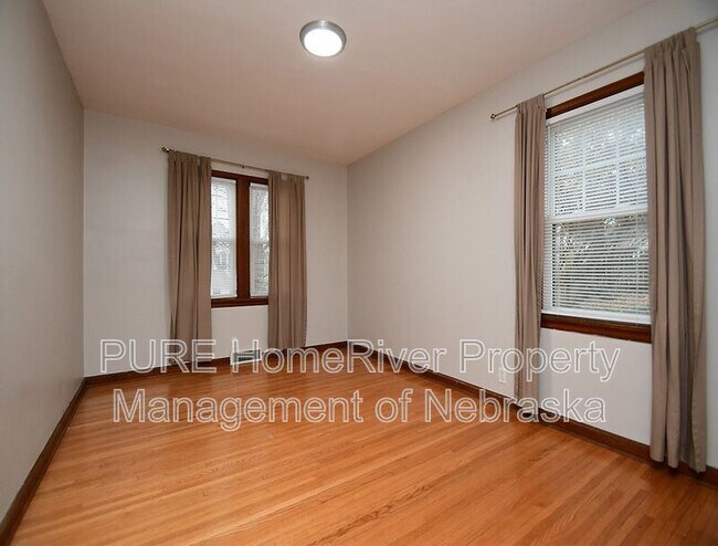 Building Photo - 2108 S 46th St