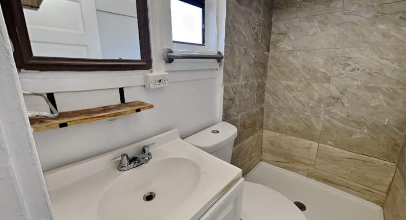 Building Photo - 115 S Grandview Ave