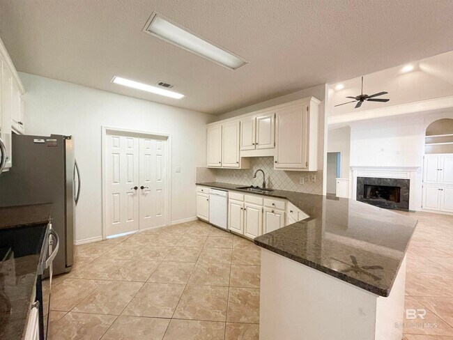 Building Photo - 30442 Middle Creek Cir