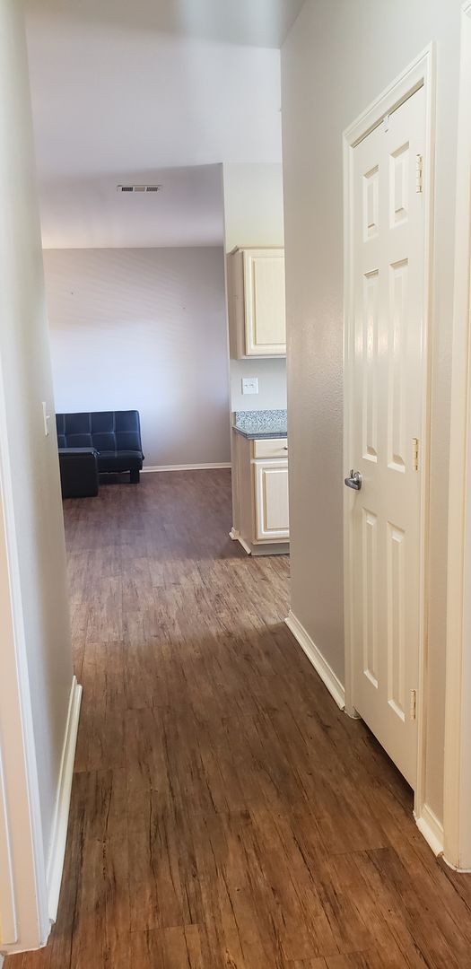 Building Photo - Beautiful 3 bedroom condo, located in a 24 hour guard gated community