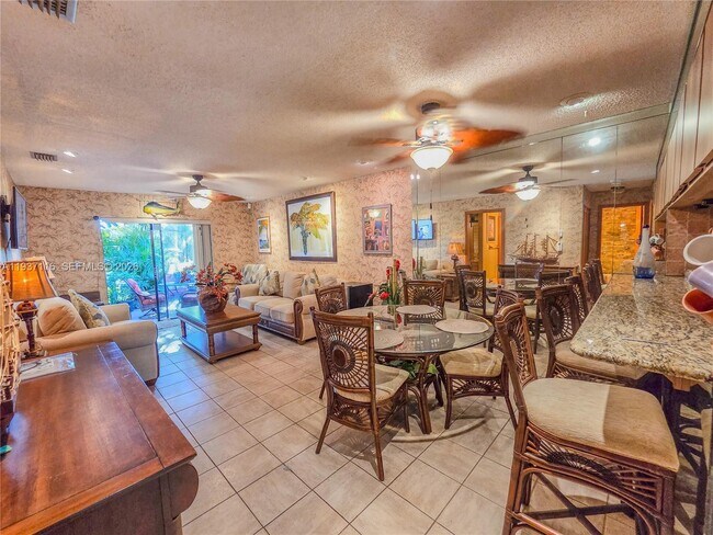 Building Photo - 8044 NW 41 Ct