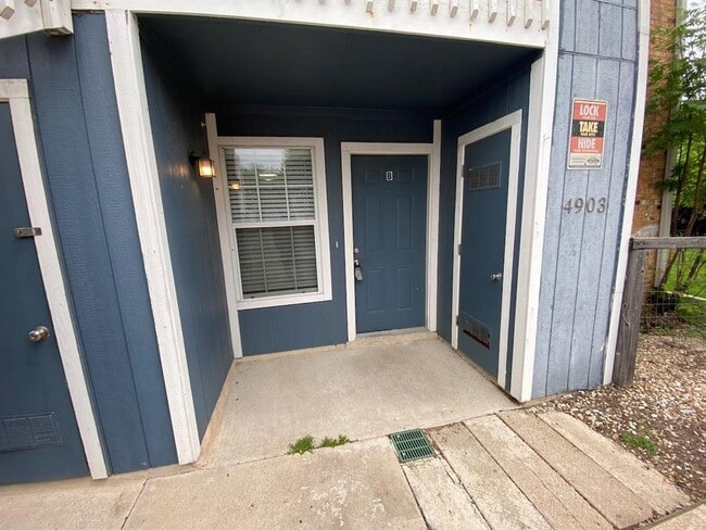 Building Photo - 4903 Merritt Dr