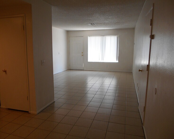 Building Photo - 32305 Rancho Vista Dr