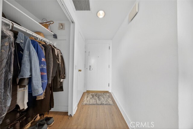 Building Photo - 7250 Franklin Ave