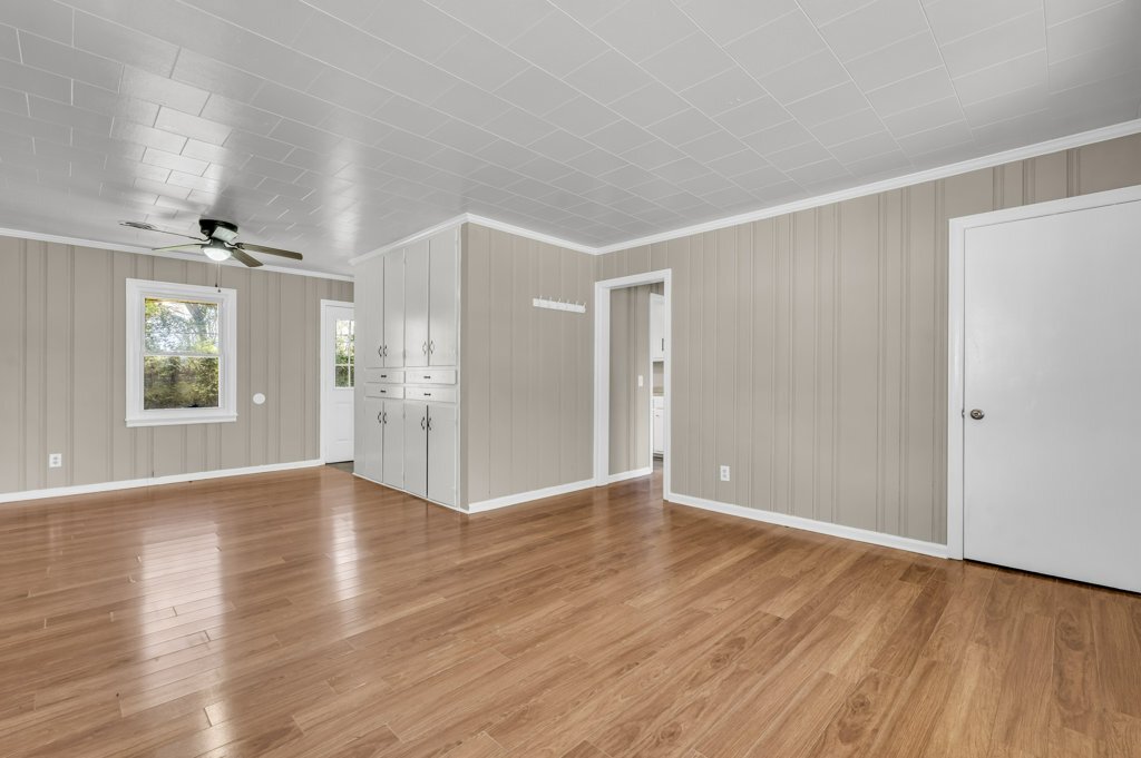 Building Photo - 266 McHall Dr