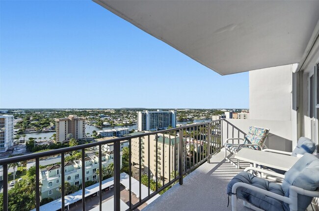 Building Photo - 405 N Ocean Blvd