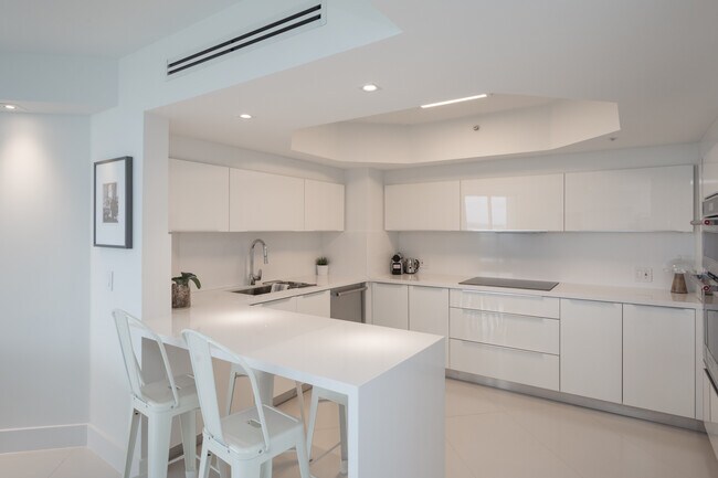 Building Photo - 6301 Collins Ave