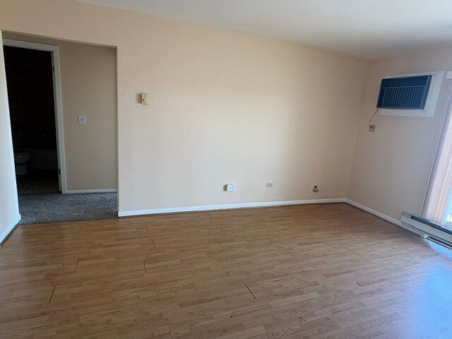 Building Photo - 200 S Waters Edge Dr