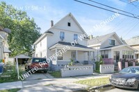 Building Photo - 118 Elm St SW