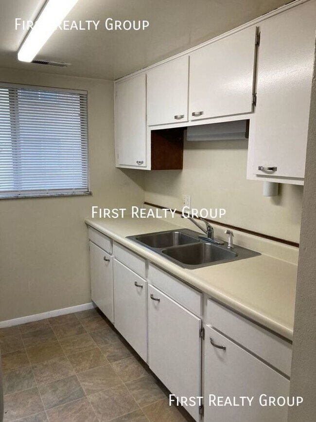 Building Photo - 737 Wilmington Ave