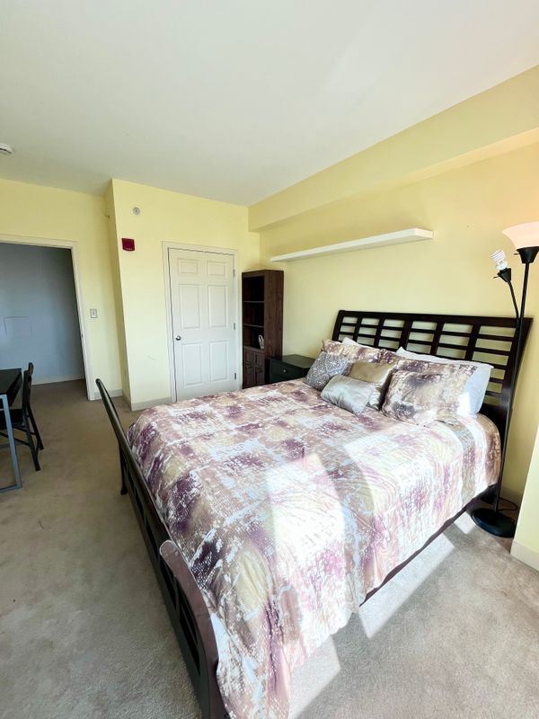 Building Photo - 1 Nassau St