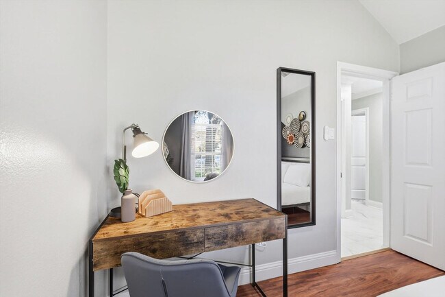 Building Photo - 2720 Wild Grove Ln