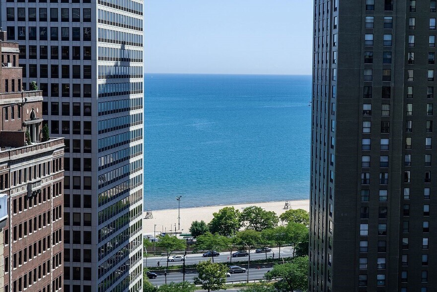 View - 33 E Cedar St
