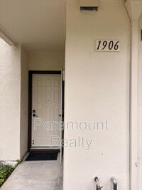 Building Photo - 1400 Bowe Ave