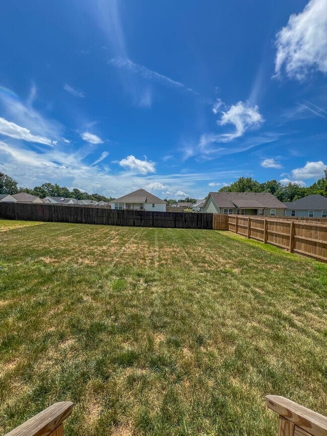Building Photo - 702 Gleason Dr