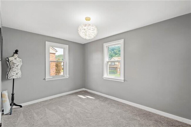 Building Photo - 226 Monongahela Ave