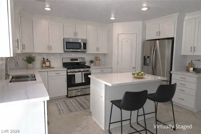 Building Photo - 6717 Yellowhammer Pl