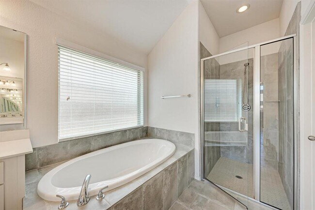 Building Photo - 12120 Mossygate Trl