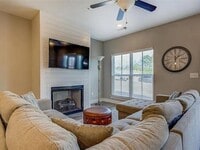 Building Photo - 1840 Eastmore Ave SW