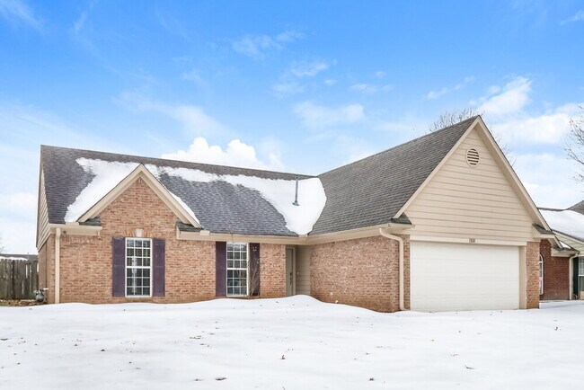 Building Photo - 1801 Cherry Creek Dr