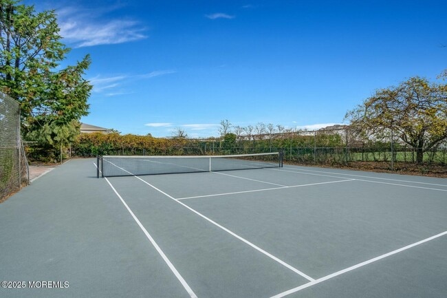 Building Photo - 19 Parker Ave