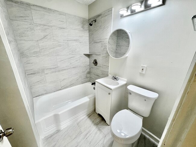 Building Photo - 3880 Spottswood Ave