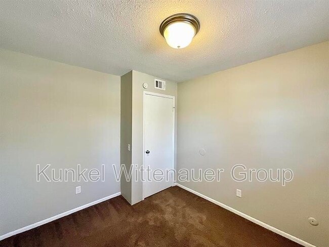 Building Photo - 1320 N 1st St