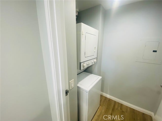 Building Photo - 525 E Seaside Way
