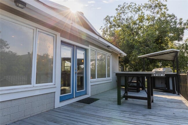 Building Photo - 120 Erskine Ferry Rd