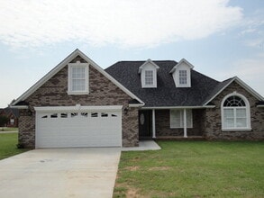 Building Photo - Beech Creek-Close to Shaw AFB