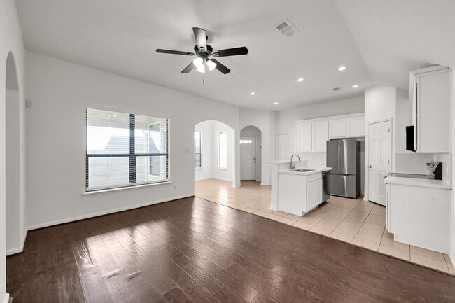 Building Photo - 29717 Buffalo Canyon Dr