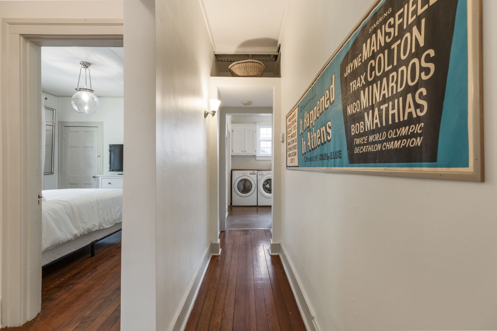Building Photo - 2018 Sweetbriar Ave