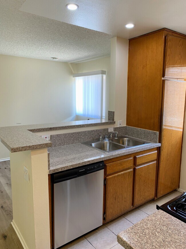 Building Photo - 1101 E South St