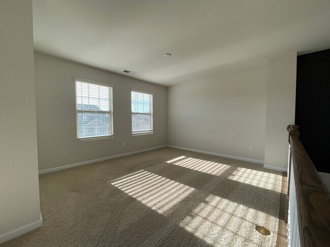 Building Photo - 5BD/3BA Beautiful home within Braeburn nei...