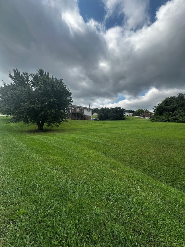 Building Photo - 5297 Stuffle Rd