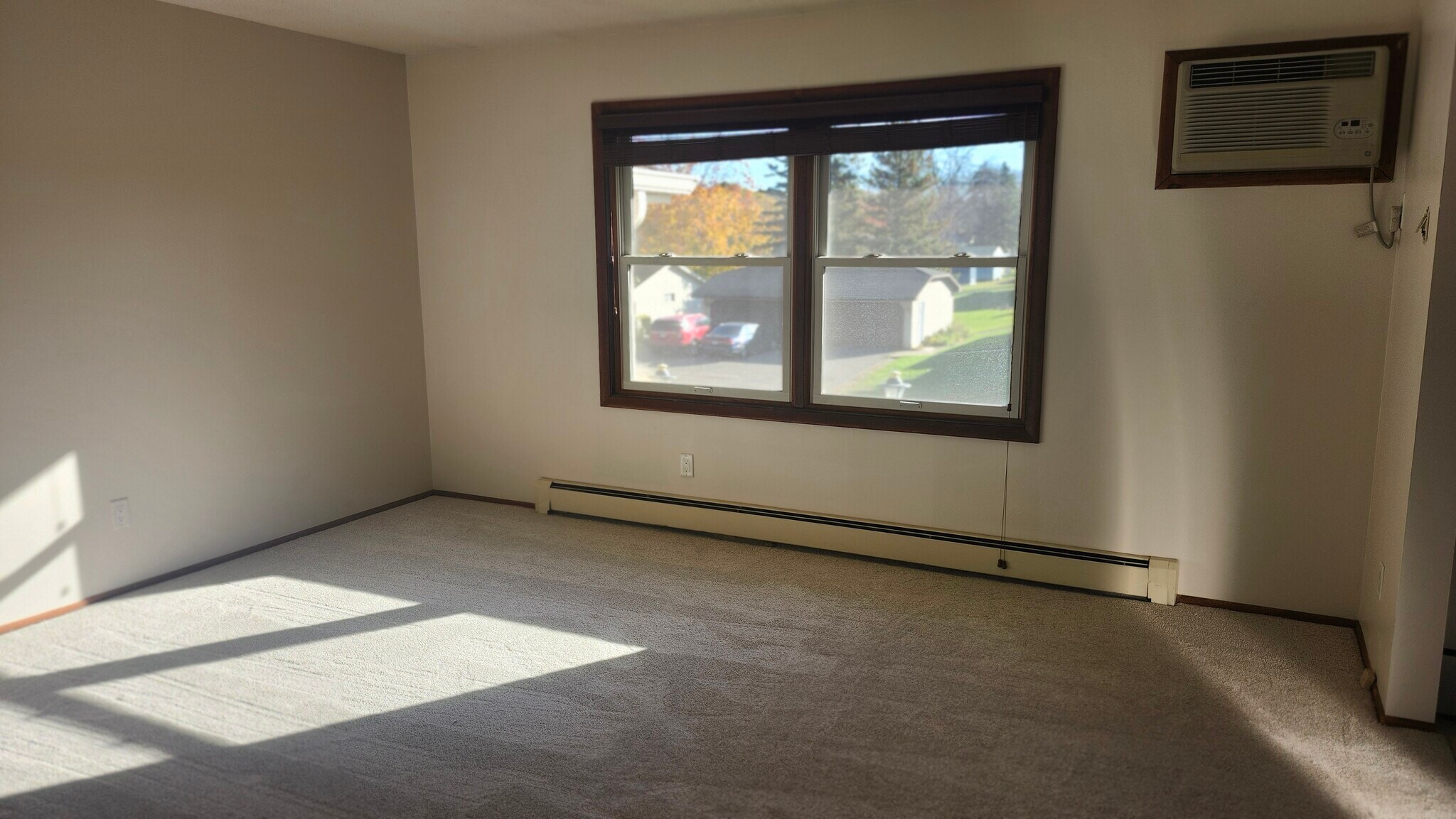 Building Photo - 7224 33rd Ave N