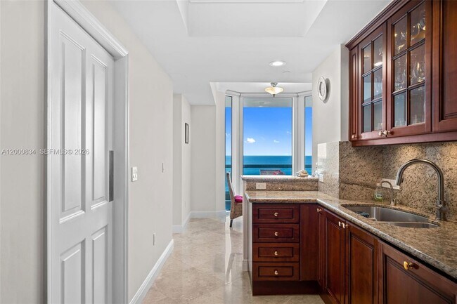 Building Photo - 17875 Collins Ave