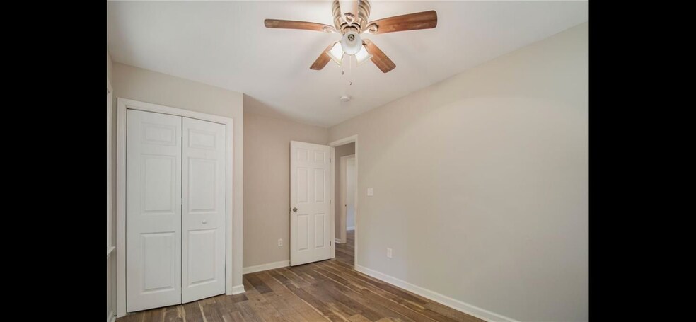 Building Photo - 3704 Asbury Ln SW