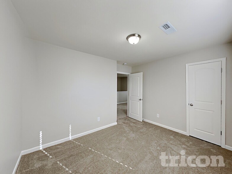 Building Photo - 325 Emilies Crossing Way