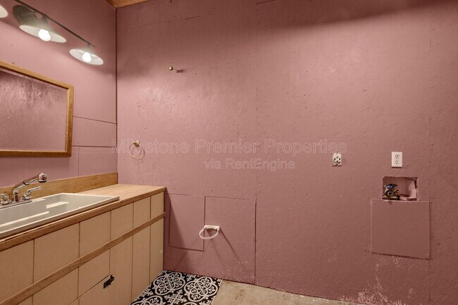 Building Photo - 362 Fisherman Rd