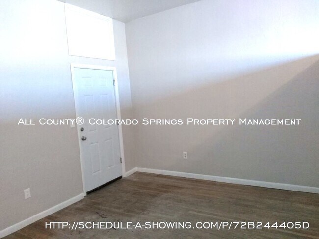 Building Photo - 2241 E Platte Pl