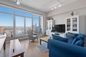 Building Photo - 689 Marin Blvd