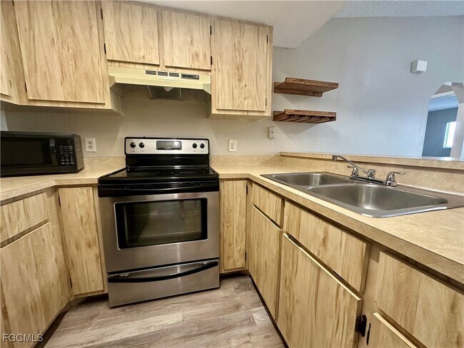 Building Photo - 829 Gleason Pkwy