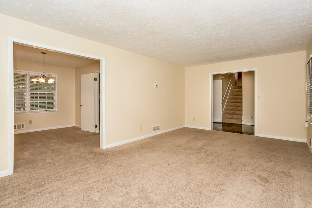 Building Photo - 2115 Pine Knoll Cir NE