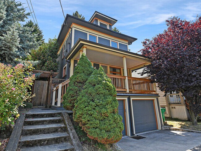 Primary Photo - SE 20th Ave