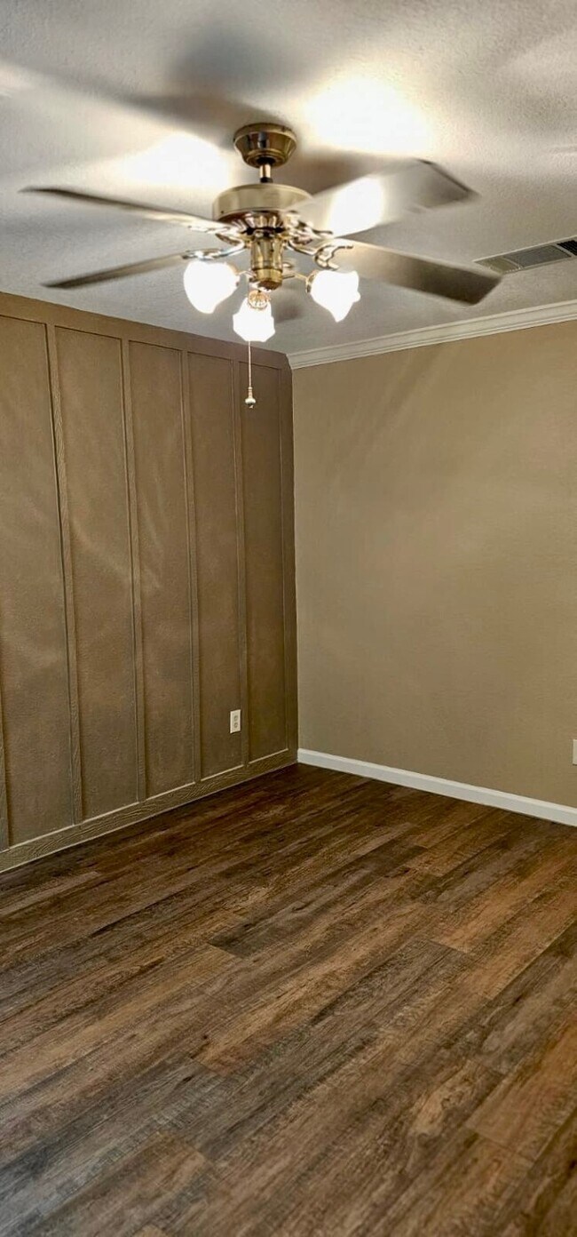 Building Photo - 3214 Bayou Crossing