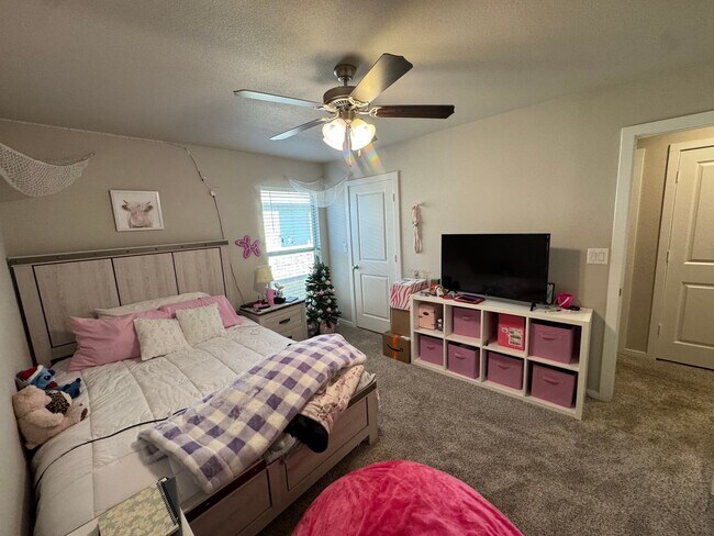 Building Photo - 3/2 in Upland Crossing Available January 2026!